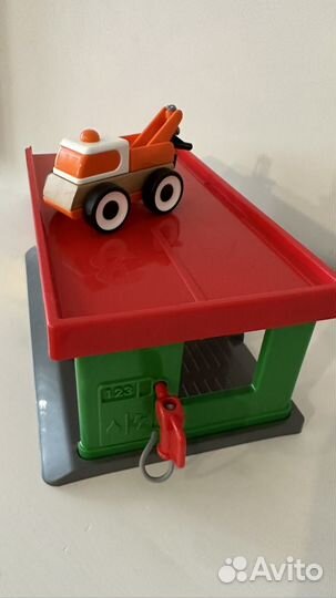 Гараж-парковка и машинка IKEA