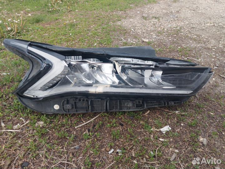 Фара левая LED Kia K5 2019