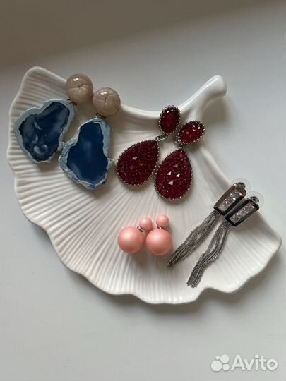 Кулон, браслеты, сережки