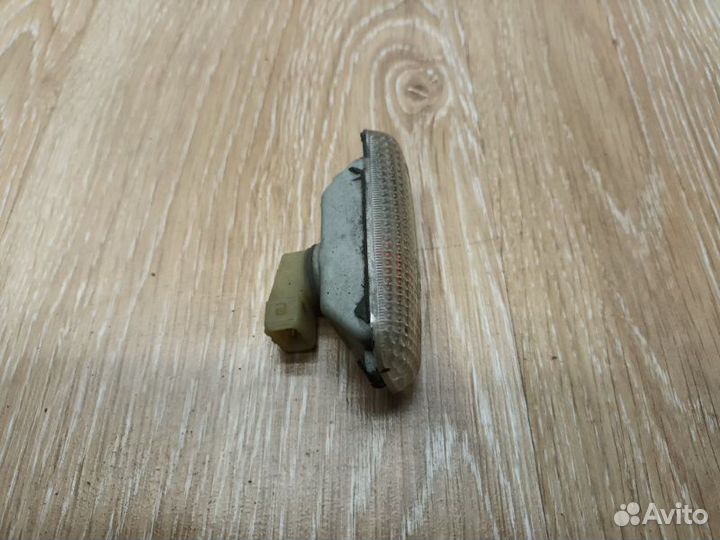 Повторитель поворота в крыло Mercedes Ml W163 4.3