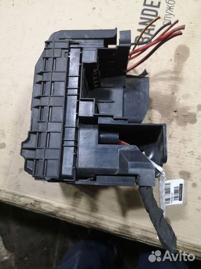 Блок предохранителей Volkswagen Passat variant 3C