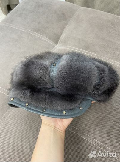 Женская шапка