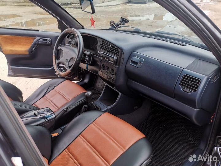 Volkswagen Golf 1.8 МТ, 1993, 280 000 км