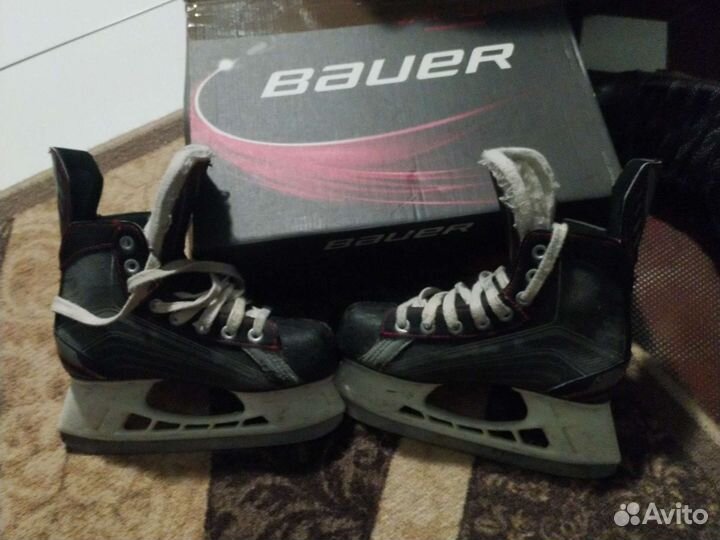 Хоккейные коньки bauer 2,5 и 4,5