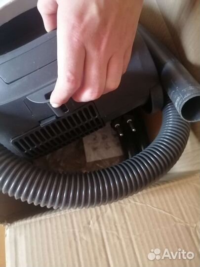 Пылесос home club рабочиий, в хорошем состоянии