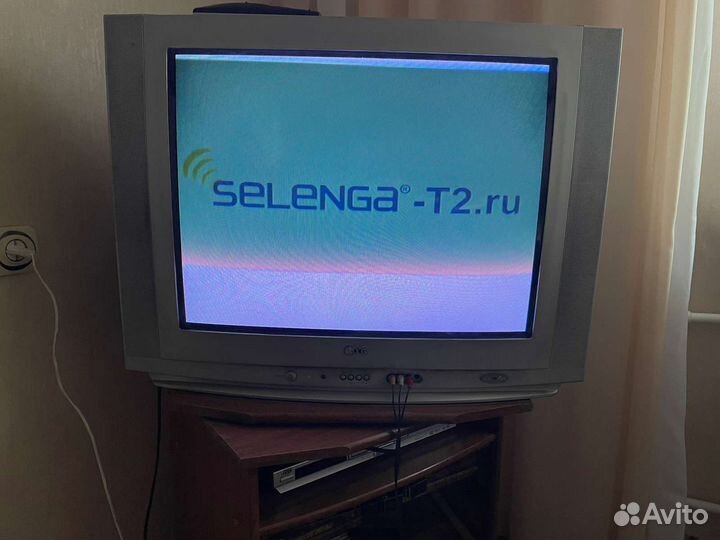 Телевизоры 3 штуки
