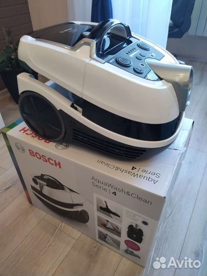Моющий пылесос Bosch Serie 4 bwd421pro