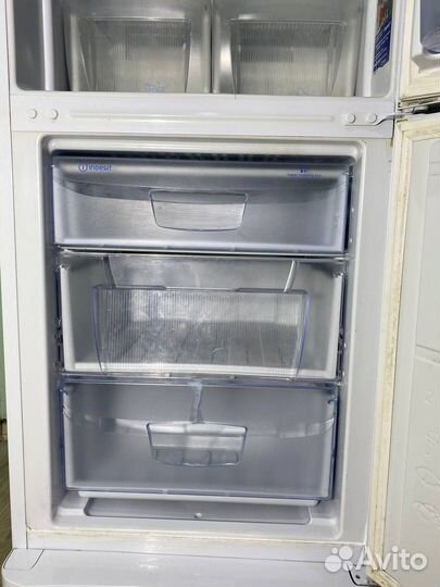 Холодильник Indesit