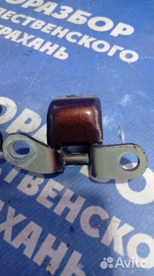 Петля двери Honda Fit хэтчбек 2012