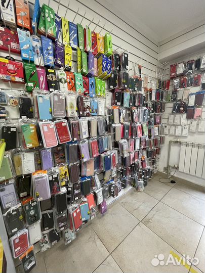 Чехлы на телефон