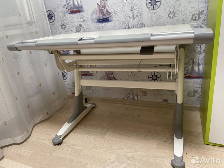 Эргономичный стол