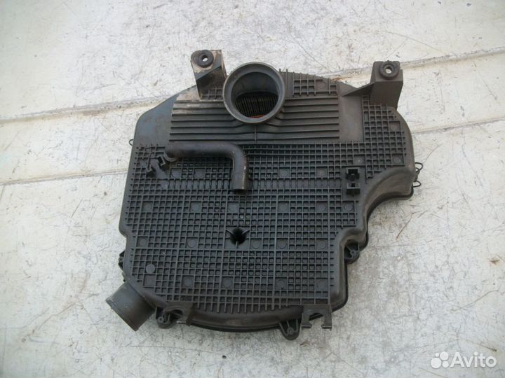Корпус воздушного фильтра Рено Логан Кенгу