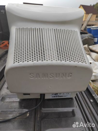 Продам монитор компьютерный