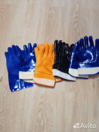 Перчатки нитриловые