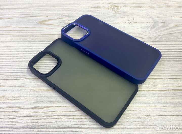 Чехол на iPhone 14