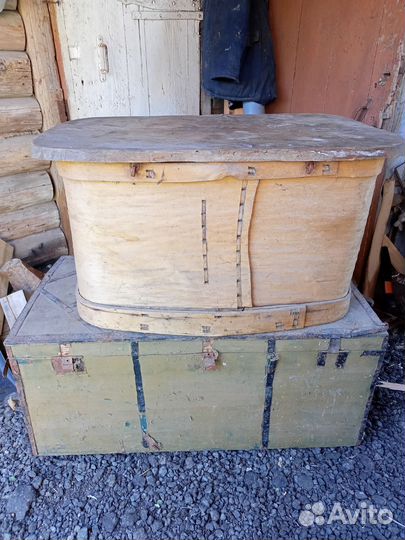 Сундук деревянный старинный