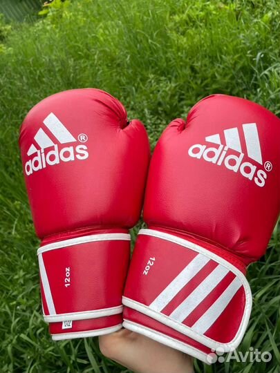 Боксерские перчатки