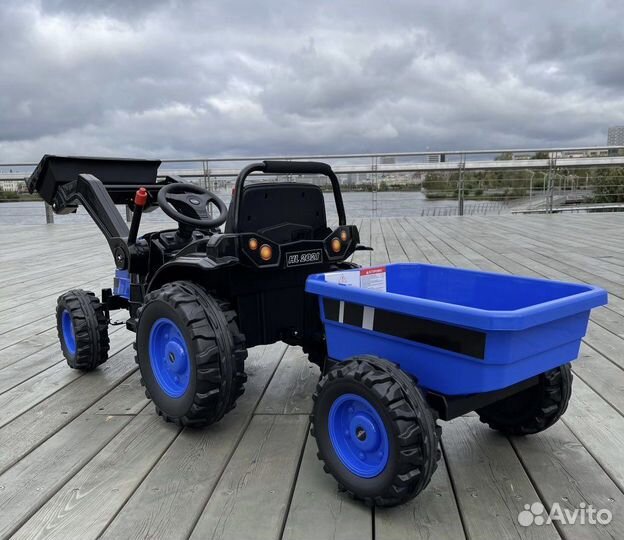 Электромобиль трактор погрузчик с ковшом и пультом