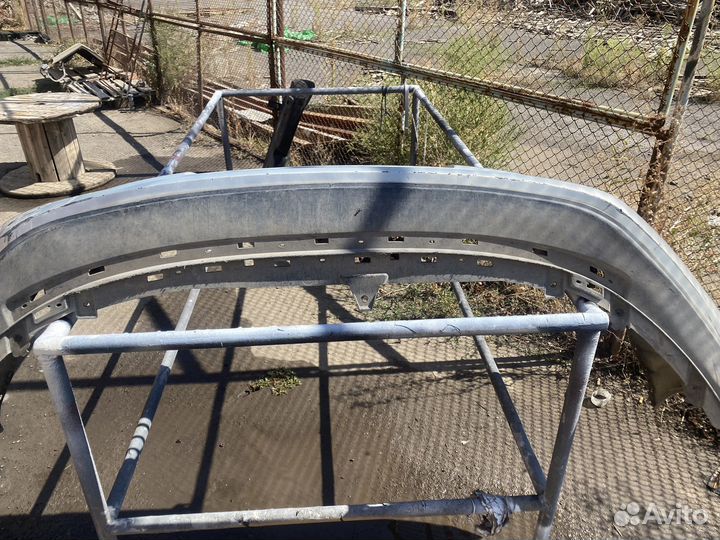 Передний бампер Volkswagen Polo 5