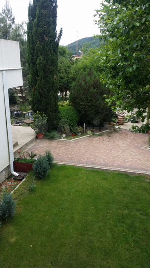 Комната 40 м² в 2-к., 1/2 эт.
