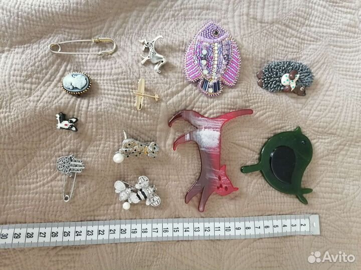 Брошки серьги кольца браслеты