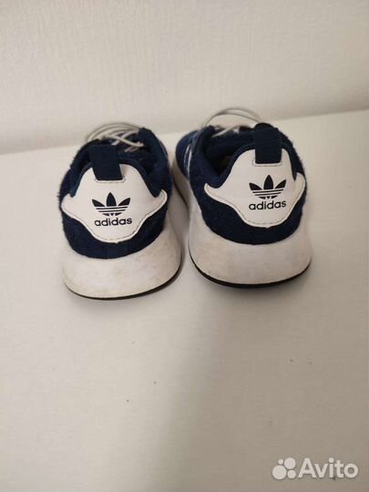 Кроссовки adidas
