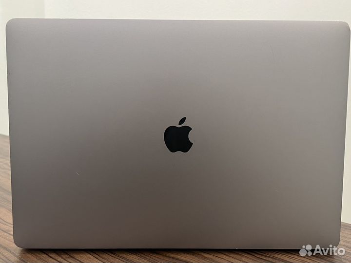 Apple MacBook Pro 16