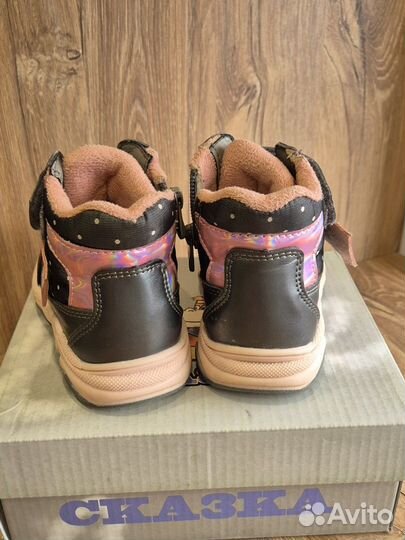 Ботинки весенние 23