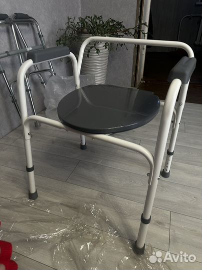 Кресло туалет разборное с регулировкой высоты