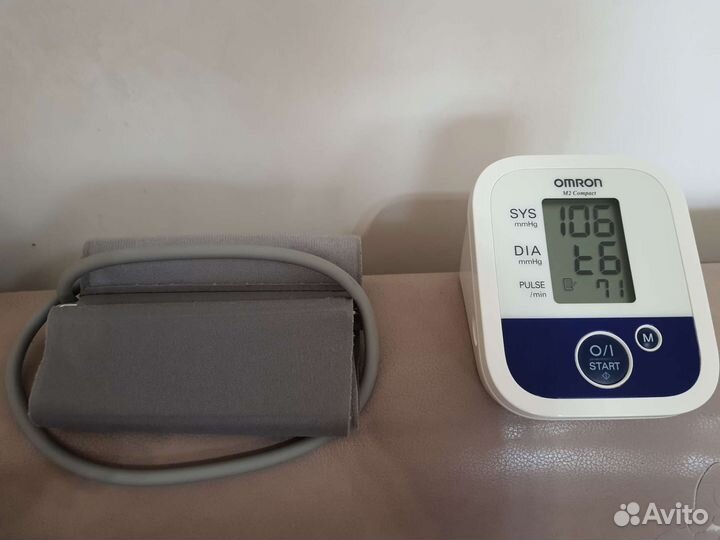 Тонометр Omron (с дефектом)