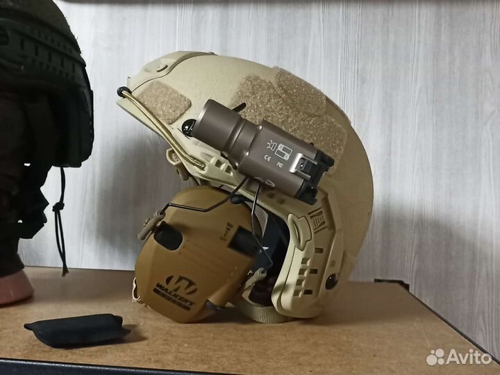 Военный шлем тактический