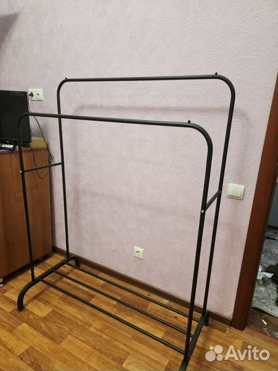 Вешалка для одежды напольная металлическая