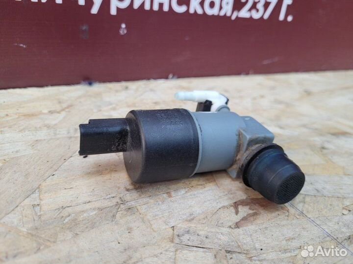 Насос омывателя Renault Sandero Stepway