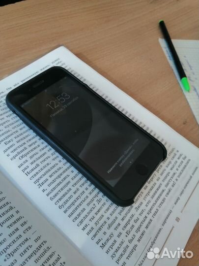 Телефон iPhone 7 32