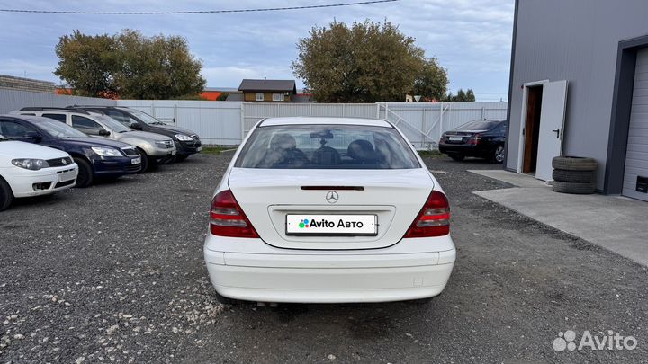 Mercedes-Benz C-класс 2.6 МТ, 2002, 220 000 км