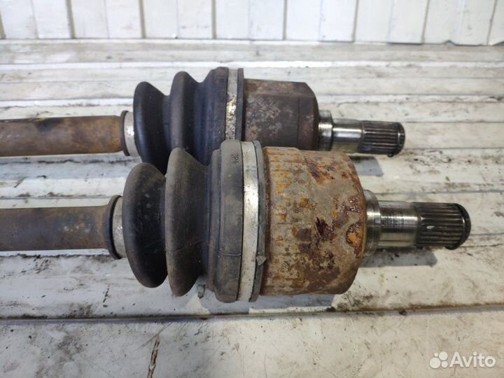 Полуось привод шрус передний Hyundai Tucson Bh/Jm