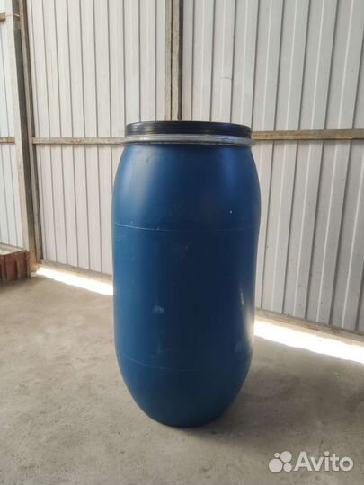 Бочка пластиковая 180 литров