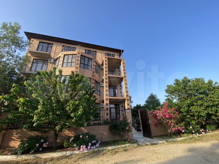 Гостиница, 967 м²