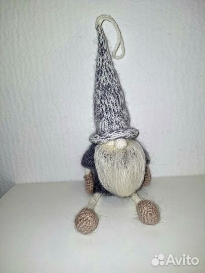 Вязаный гном