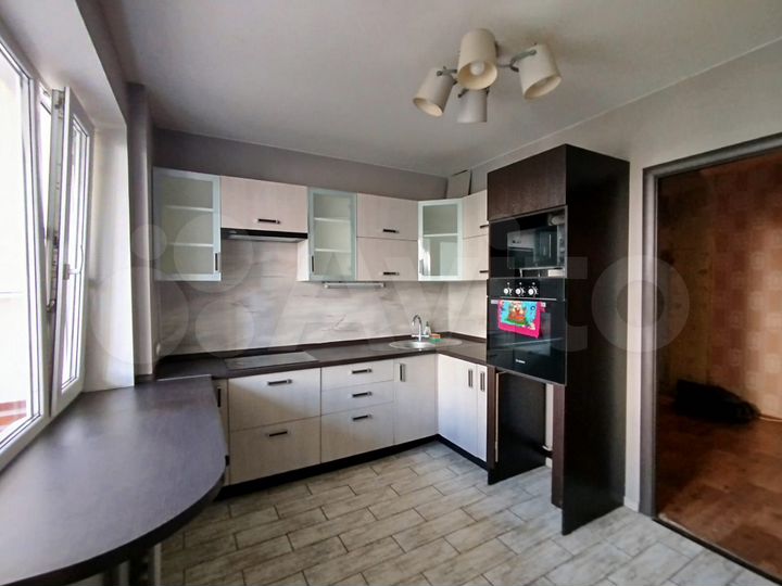 3-к. квартира, 69,8 м², 6/12 эт.