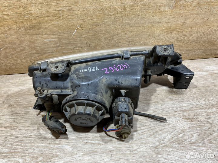 Фара передняя левая Hyundai Sonata 2 142362