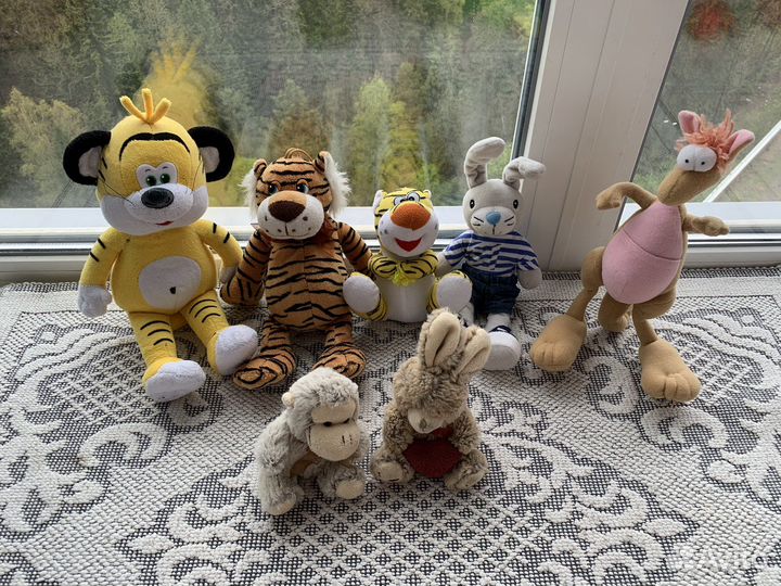 Мягкие игрушки собаки, тигры, кенгуру и др