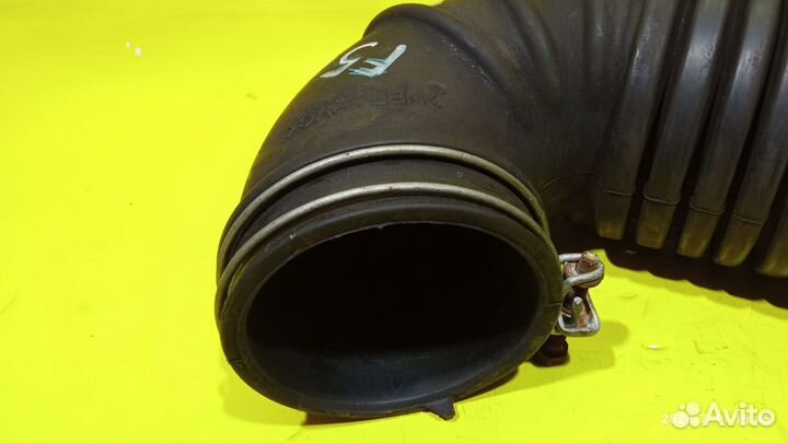 Патрубок фильтра Mitsubishi Outlander XL