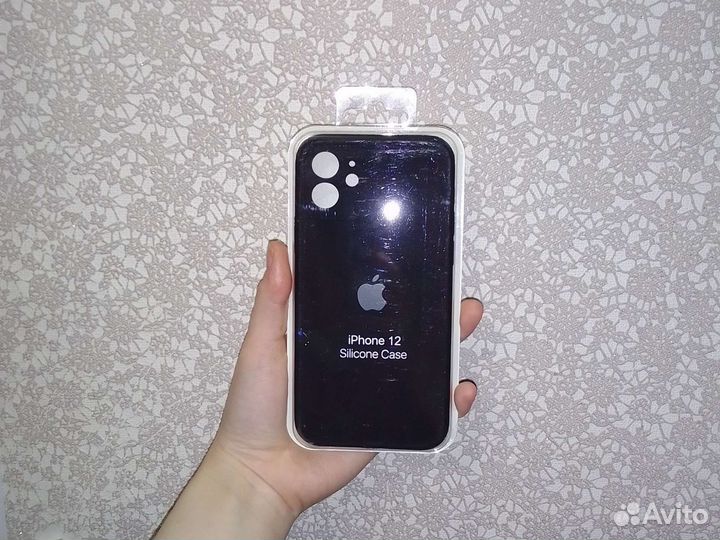 Чехол на iPhone 12