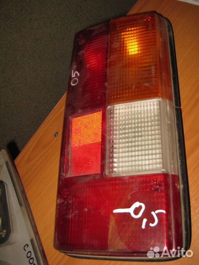 Стекло заднего фонаря правое Лада 2105 I (1979–201