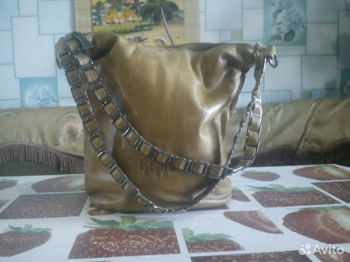 Кожаная женская сумочка Arostan