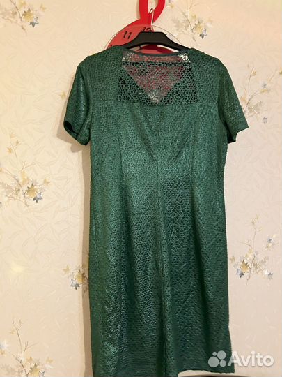 Вечернее платье темно-зеленое