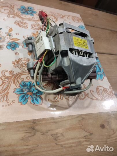 Двигататель стиральной машины