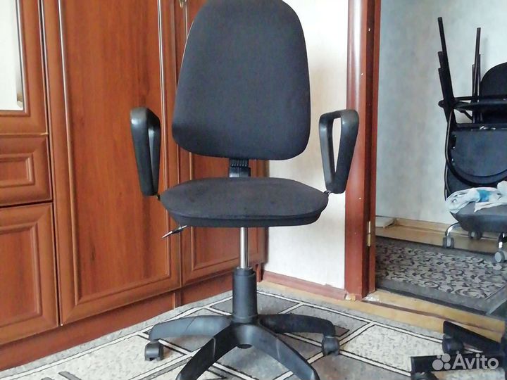 Компьютерное кресло