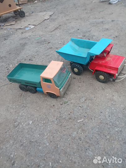 Жестяные машинки СССР